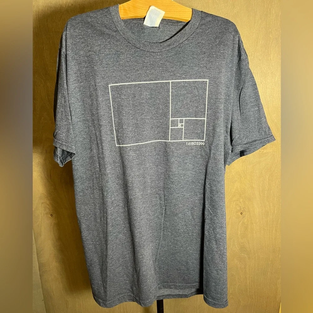 3 Banana Republic Men’s Tees and a Bonus T-shirt M